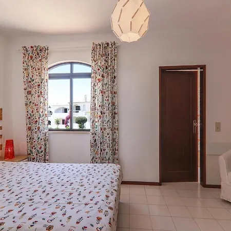 Holiday home Mourisca